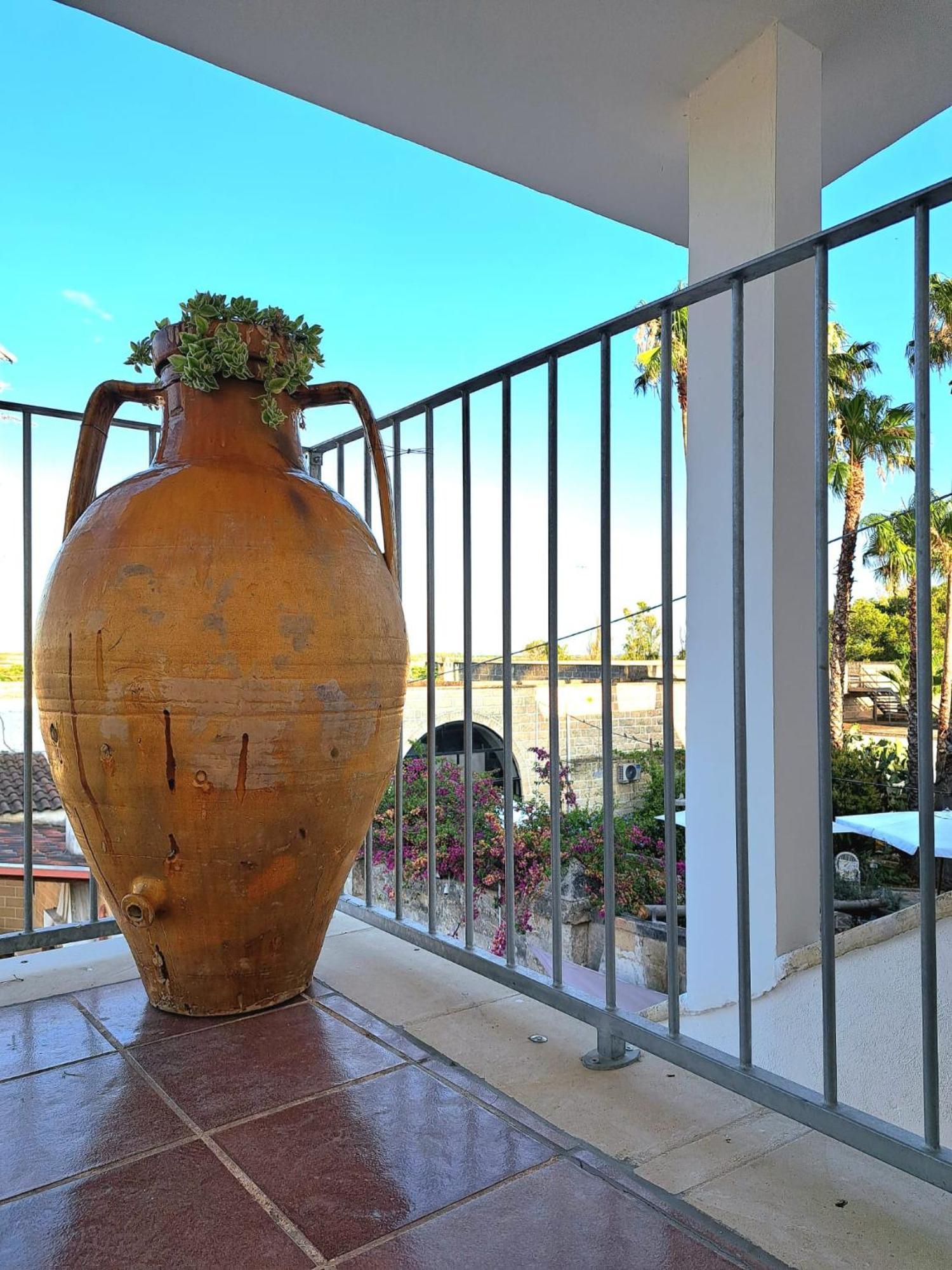 Casa Vacanze La Colombaia Sant Isidoro  Esterno foto